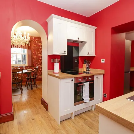 Moore Holiday home *